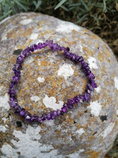 Amethyst chip bracelet