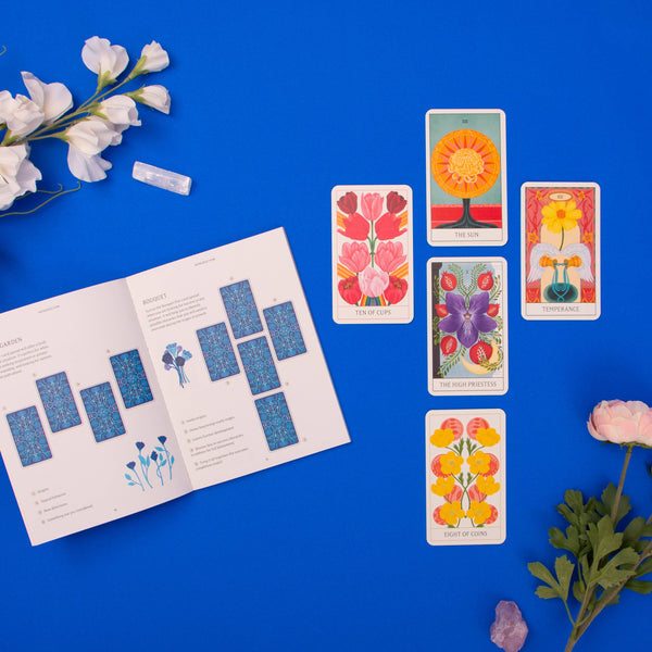 Floral Tarot: Access the Wisdom of Flowers - Illustrated by Nina Pace