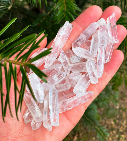 Clear quartz point price per stone 1- 3cm long quartz gem uk