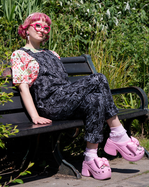 🌸🕸️Cobweb and Flowers Dungarees 🌸🕸️