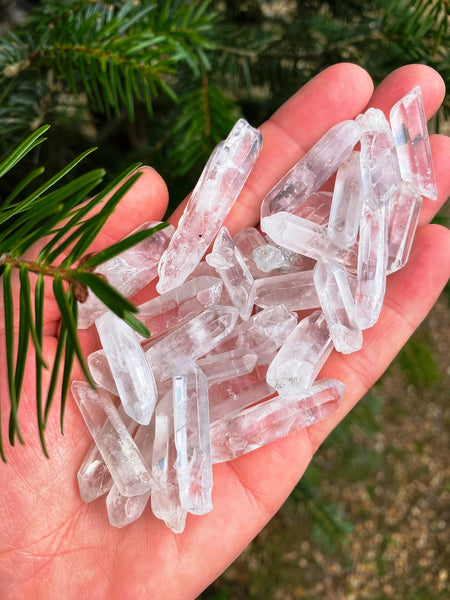 Clear quartz point price per stone 1- 3cm long quartz gem uk
