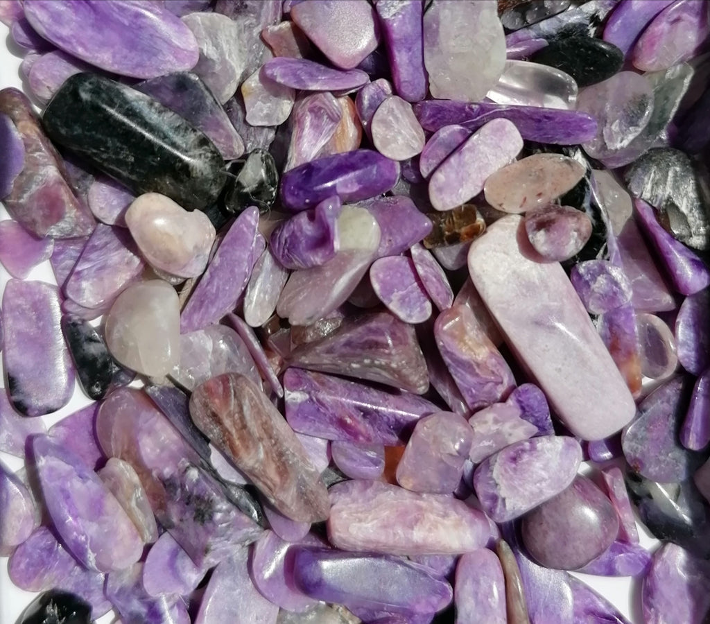 Charoite chips.